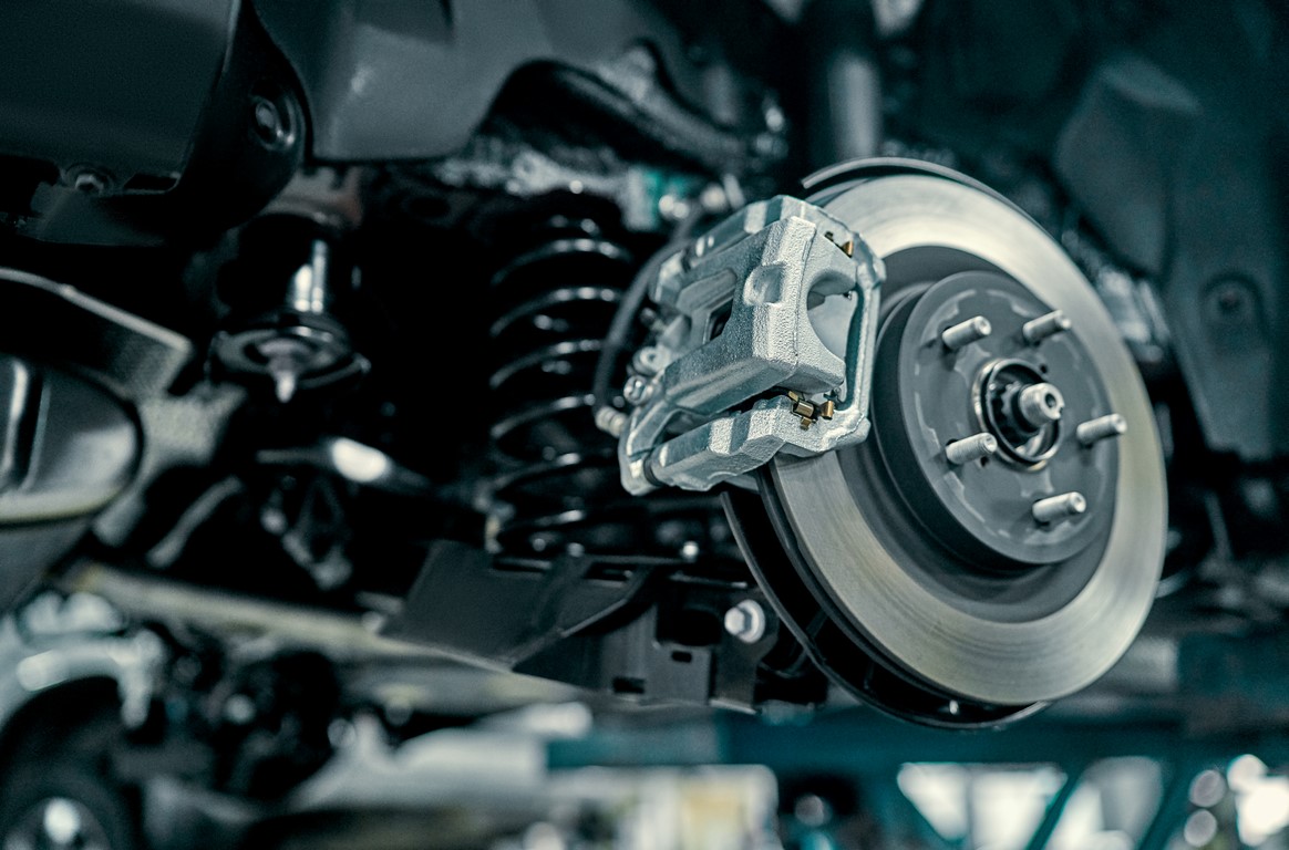 Disc brake of the vehicle for repair, in process of new tire rep